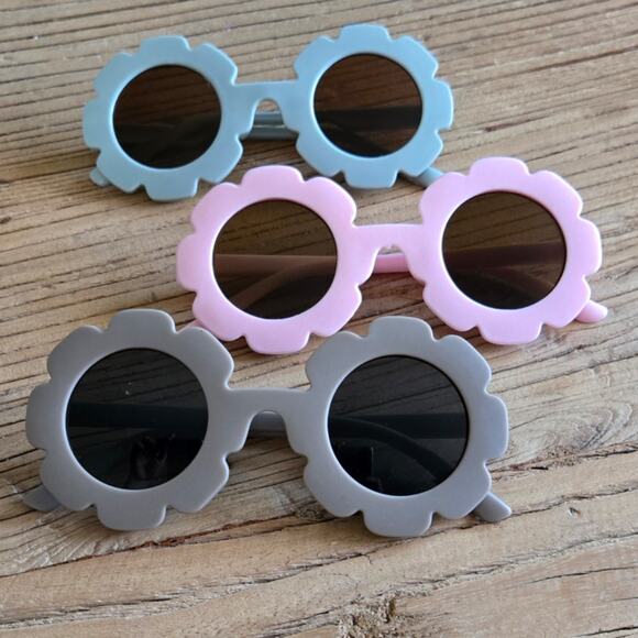Girl's Sunglasses Bundle New - Picture 1 of 3